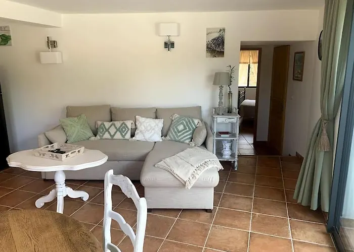 Appartement Bas De Maison